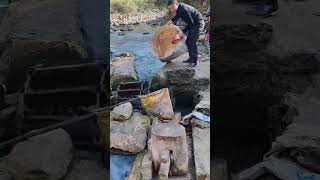 Flour grinding process with wood water runner Good tools and machinery can increase work efficiency [upl. by Mcdonald920]