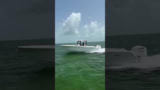 2025 Sea Hunt 30 Gamefish with Twin 350 Yamahas seahuntboats boat yamaha [upl. by Irah]