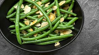 Recette  Haricots verts aux champignons [upl. by Dinnie]