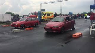 Kicsi kocsi Suzuki  Suzuki Swift vs Fiat Punto 19 Multijet Turbo Diesel Smoking Dragstrip [upl. by Matthias]