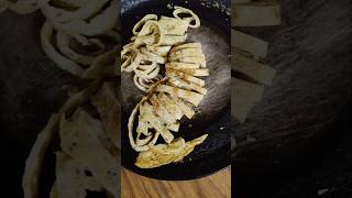 Egg strips noodles 😋 egg noodles sreekkuttyarun shortsvideo malayalam [upl. by Jann863]