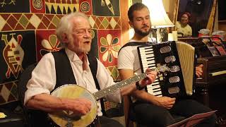 Barretts Privateers  Marc Nerenberg with Bashu NaimiRoy  Live at the Yellow Door Hootenanny [upl. by Nona407]