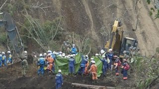 Continúa la búsqueda de desaparecidos por el terremoto del norte de Japón [upl. by Cob]