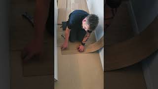 How to do a double scribe 2 walls 1 tile Getting that perfect fit👌 flooringstallation flooring [upl. by Neruat]