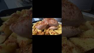 Pule me patate ne furre subscribe Whole chicken with potatoes in ovenfood recipe [upl. by Nahgiem]