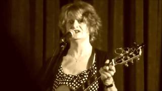 AGNES COLLET chante GEORGES BRASSENS  quotLoragequot Paris Mairie 18ème 2015 [upl. by Yspyg203]