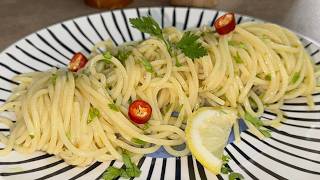 SPAGHETTI AGLIO OLIO PEPERONCINO E LIMONE TUTTO A CRUDO [upl. by Sharline]