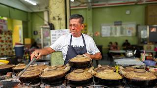 Drool Worthy  Most Famous Claypot Chicken Rice in Malaysia [upl. by Darrej106]