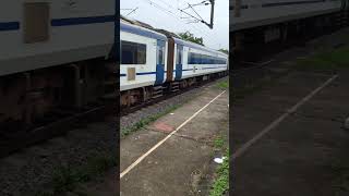 20901 Mumbai  Gandhinagar Vande Bharat Express crossing Valsad  Vadodara Intercity at Chavaj [upl. by Atirma]