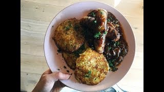 Perfect wintersportgerecht Bratwurst met Zwiebelsauce en Rösti [upl. by Aisatana]