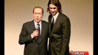 Premiazioni alla festa dei 25 anni di Berlusconi al Milan [upl. by Khoury440]