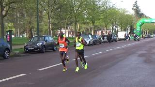 3 Elite homme  Marathon de Paris 2018  Kilomètre 10 [upl. by Yllod]