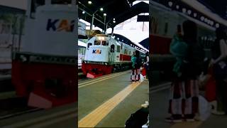 Probowangi masuk stasiun Surabaya Gubeng shorts [upl. by Airotnes]