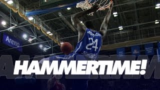 Hammertime Mike Morrison fliegt im Fastbreak ein [upl. by Ivanah558]