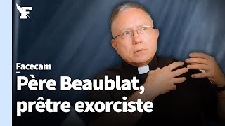 Cest quoi un prêtre exorciste [upl. by Orimar]