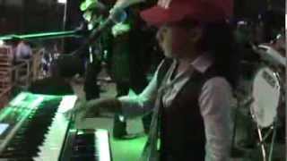 El Trono De Mexico y Lizbeth  Tecladista Mas Joven en La Musica Grupera [upl. by Wager]