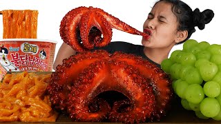 직접만든 불닭 대왕문어 로제 납작당면 ZOANA Mukbang 먹방 Giant Octopus Eatingshow [upl. by Arytal]