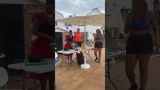 Preparazione della sangria al Villaggio Alpitour Corralejo di Fuerteventura  Cose a caso [upl. by Rfinnej]