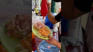 Tostadas preparadas con pata y tinga de pollo en CDMX tostadas guisados foodie viral parati [upl. by Steiner]