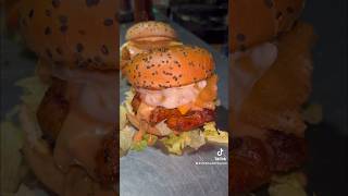 MOLTEN LAVA PRO BURGER 🍔 shortsvideo viral food shortsfeed shortvideo shorts burger foodie [upl. by Caputo882]