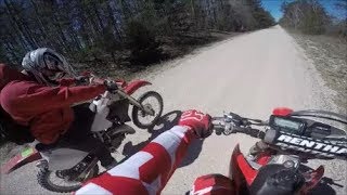 CR125 vs CRF250X 2 Stroke vs 4 Stroke Straightaway [upl. by Elyrad733]