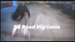 11sep2023 Yishun food delivery rider in pab ignoring stop line hit camcar amp request compensation [upl. by Learrsi774]