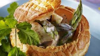 Recette  Vol au vent au poulet [upl. by Notsahc]