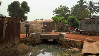 Désenclavement des quartiers de Bangui [upl. by Blayne651]