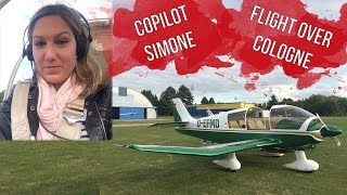 Copilotin Simone  Rundflug über KölnBonn [upl. by Edya]