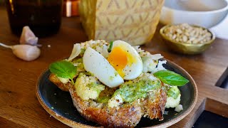 Tartine repas complète au top pour le brunch  Oeuf mollet coulant choux fleur et Grana Padano [upl. by Lachish553]