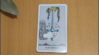 Significado y simbología de las espadas en el tarot espadastarot aprendetarot tarotonline [upl. by Elata789]