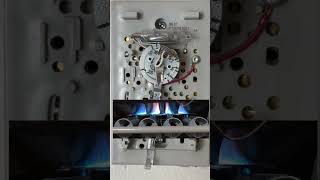 How an old mercury Honeywell thermostat works [upl. by Beaumont400]