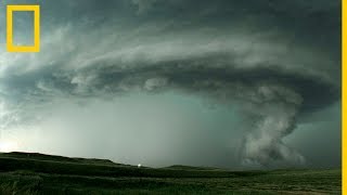 Tormentas eléctricas 101  National Geographic en Español [upl. by Asiilanna619]