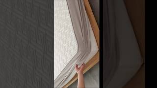 ✂️ Technique for sewing bed sheets that hug the mattress without elastic bands [upl. by Laehcor81]