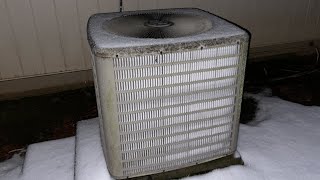 2013 GMC Goodman VSZ13 Heat Pump Frozen Over In A Snow Storm [upl. by Mal]