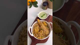 Farah khan’s Lokhandwala ka WORLD FAMOUS YAKHNI PULAO food biryani youtubeshorts [upl. by Schach599]