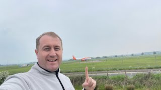 PLANE SPOTTING GLASGOW AIRPORT ✈️ amp DISNEY TRIP ANNOUNCEMENT 📣 [upl. by Anavlys]