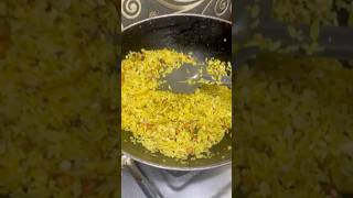 Ajj bohat din baad ghar poha banata hu healtylifestyle vlog newyoutuber dailyvlog subscribe [upl. by Cutlerr]