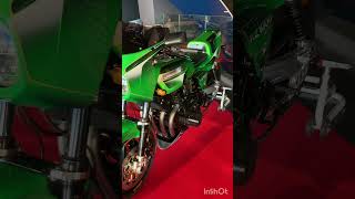 バイク女子が認めるKawasaki kz1000 カワサキ絶版車 [upl. by Lytle]