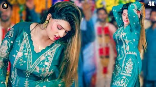 Abhi Toh Party Shuru Hui Hai Remix  Urwa Khan Bollywood Song Dance Performance 2024 [upl. by Wengert241]