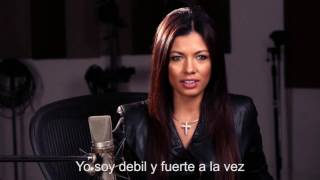 Como Toda Mujer  Paola Miranda Lyric Video [upl. by Nibbor]