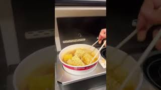 Ramen making machine in a Korean convenience store korean [upl. by Jempty]