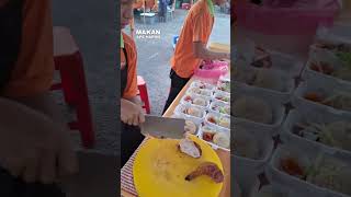 Best tengok abang jual nasi ayam ni kerja cekap dan kemas di Pasar Tani Taman Seroja Sepang Isnin [upl. by Westfahl3]