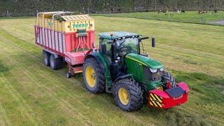 John Deere 6175R Loading amp Carting Grass Silage [upl. by Domenech]