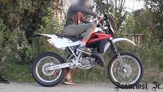 HUSQVARNA WR 125 2008  START UP SOUND REVS amp ACCELERATIONS [upl. by Engedus]