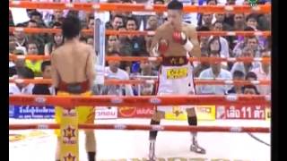 Full Fight ศรีสะเกษ ศรุ่งวิสัย vs ฮิโรฟูมิ มูไก 15112013 [upl. by Dyolf]