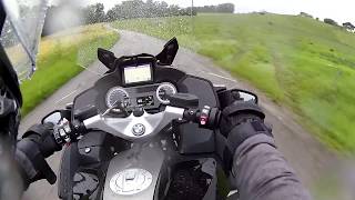 Conduire sous la pluie en BMW R1200RT [upl. by Schnurr]