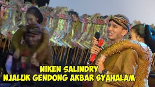 MOMEN MESRA NIKEN SALINDRY DI GENDONG AYANG AKBAR SYAHALAM [upl. by Scharff]