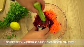 Gesundes vegetarisches Rezept für RoteBeteSalat mit Karotten Gurken und Radieschen [upl. by Southworth677]