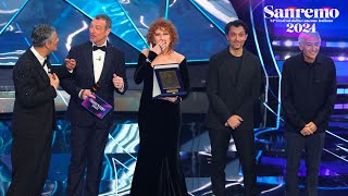 Sanremo 2024  I Premi della critica sala stampa e dellOrchestra [upl. by Neelrad]